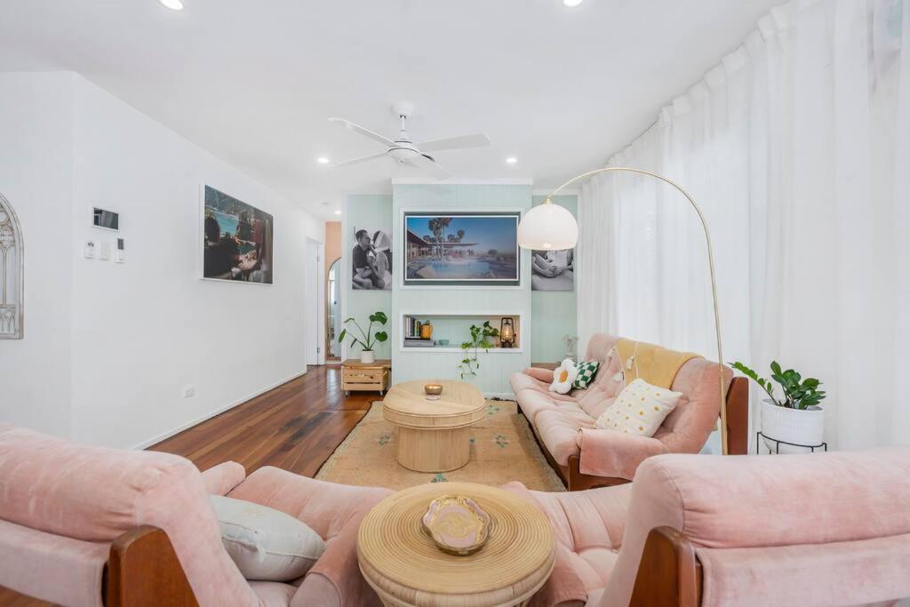 Palm Springs In Prime Location Gold Coast